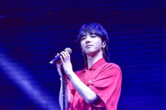 “火星弟弟”华晨宇代言 三星Galaxy A9 Star重视年轻人